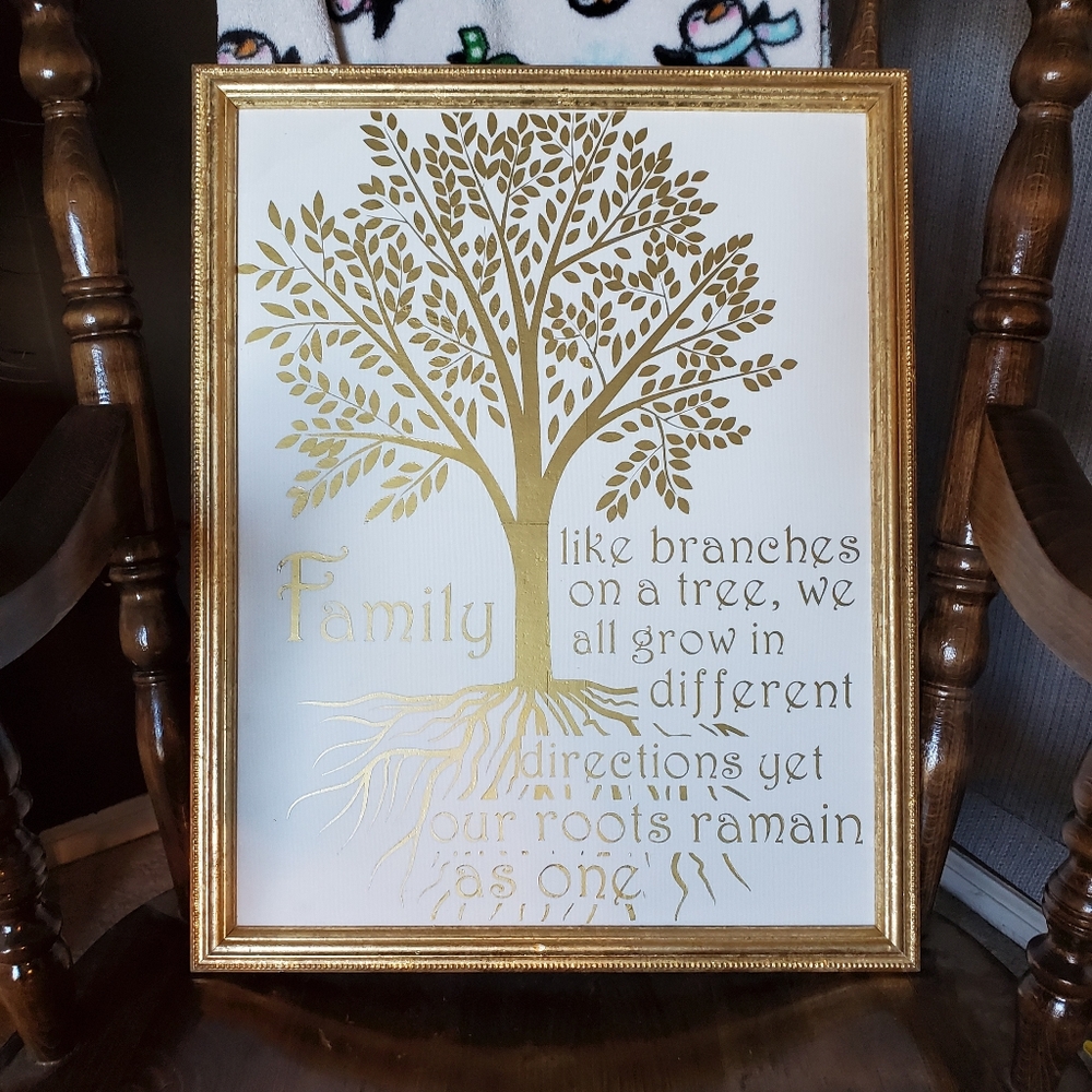 Family like branches on a tree frame